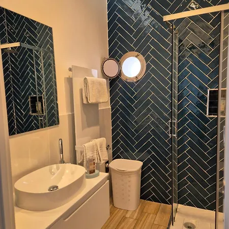 Aenaria 2 Apartment